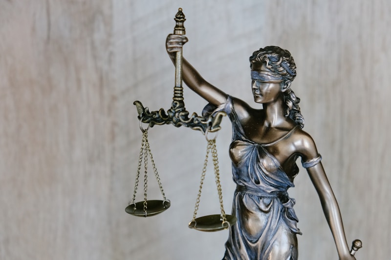 智能合同审查系统如何重塑企业法务效能：从3小时到3分钟的合规革命